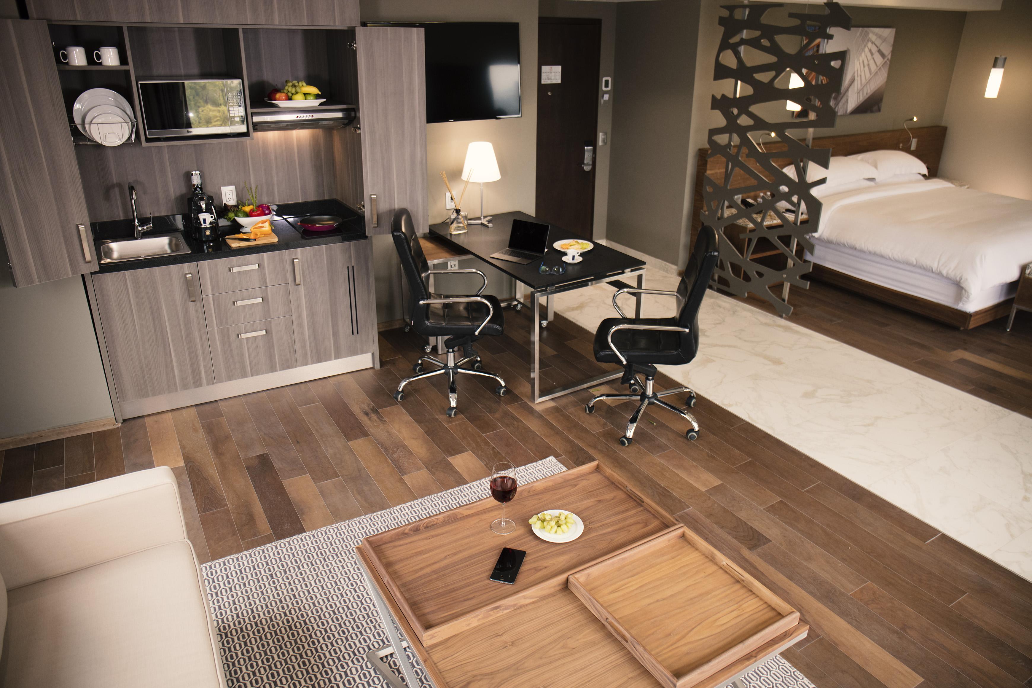 Krystal Grand Suites Insurgentes Mexico By Eksteriør billede A typical studio apartment