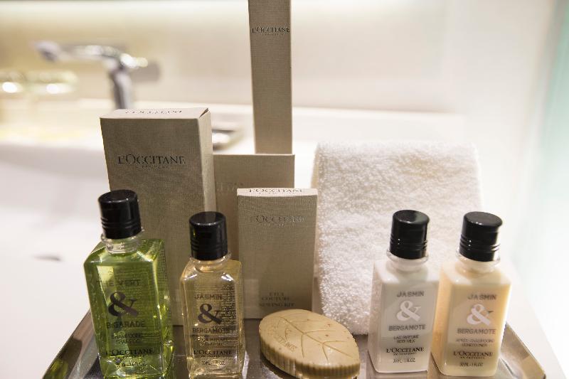 Krystal Grand Suites Insurgentes Mexico By Eksteriør billede L'Occitane products