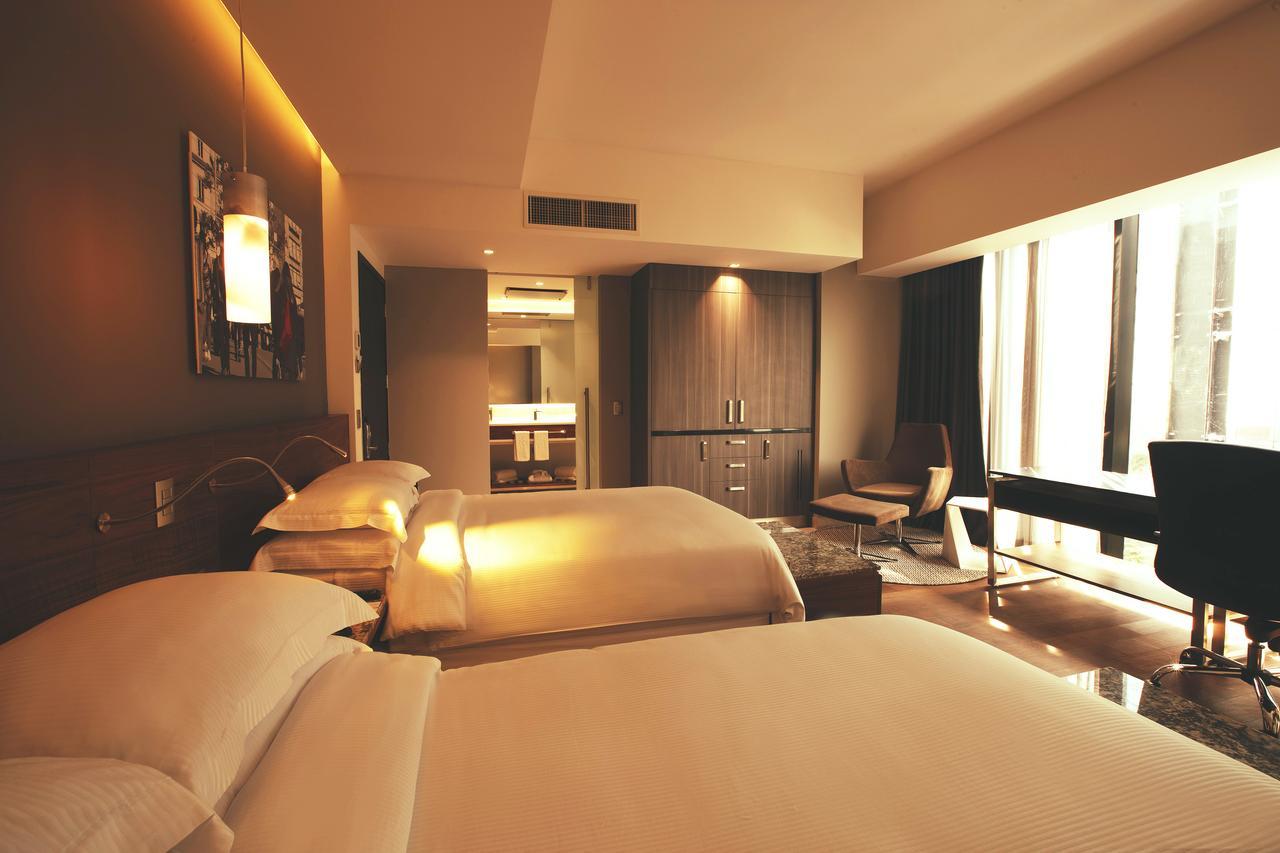 Krystal Grand Suites Insurgentes Mexico By Eksteriør billede Deluxe Room